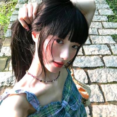 热裤荡女